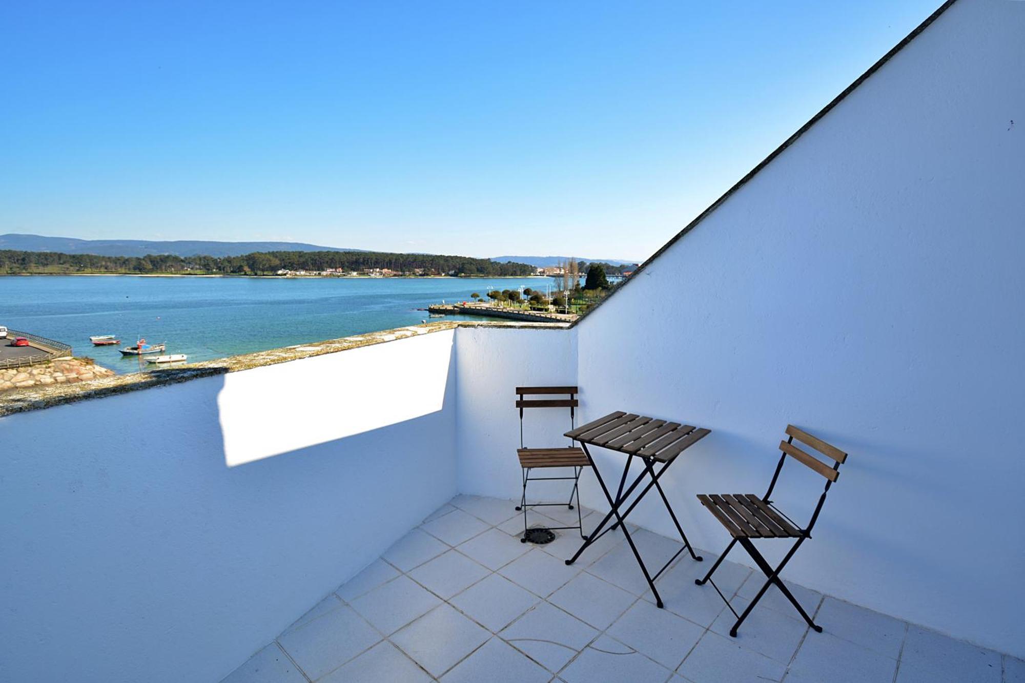 Apartamento Con Terraza Frente Al Mar En O Grove Exteriör bild